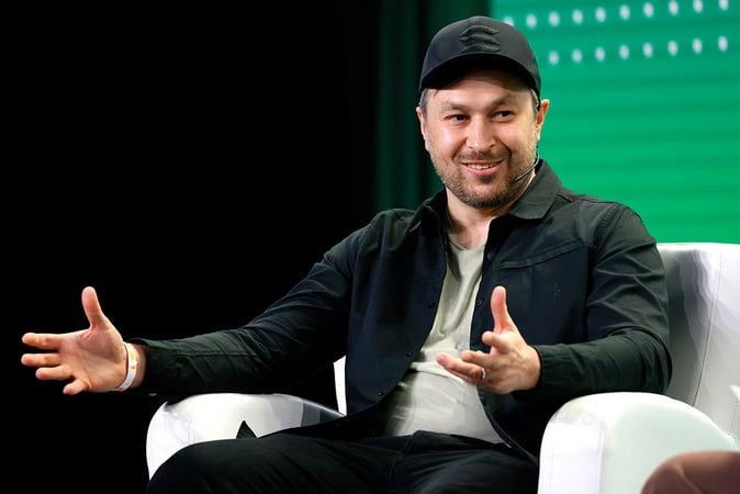 Solana Cancels Some Orders for Saga Phones Due to Inventory Management Issue