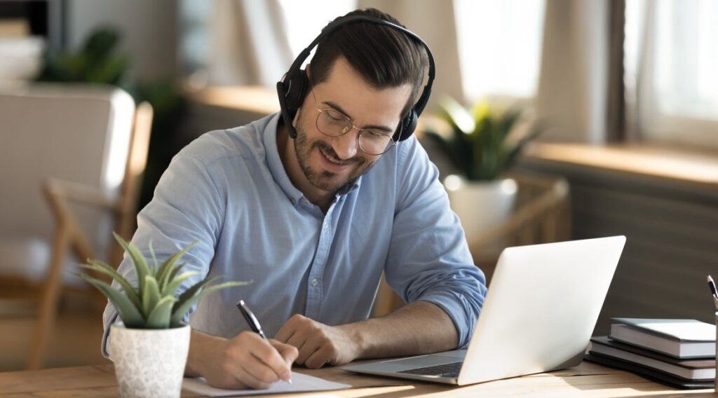 The Best AI Courses to Upskill Your CV in 2024