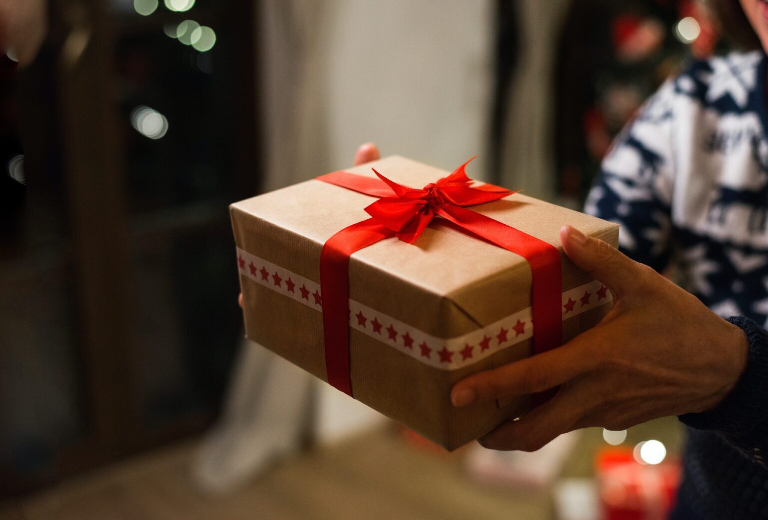 10 Next Day Delivery Online Stores To Skip The Queues This Christmas