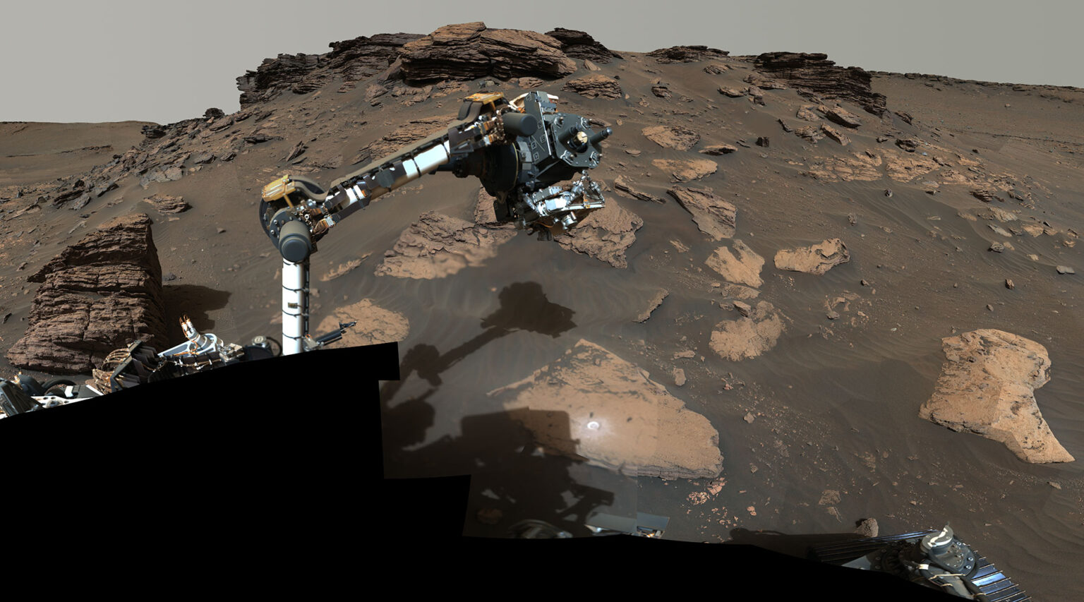 Team Assessing SHERLOC Instrument on NASA’s Perseverance Rover