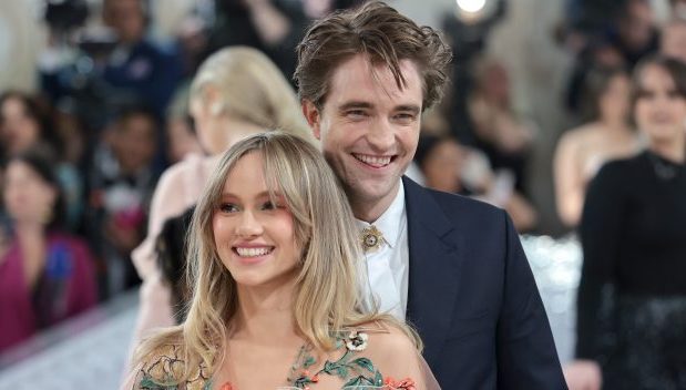 Suki Waterhouse and Robert Pattinson Welcome First Child Together – Hollywood Life