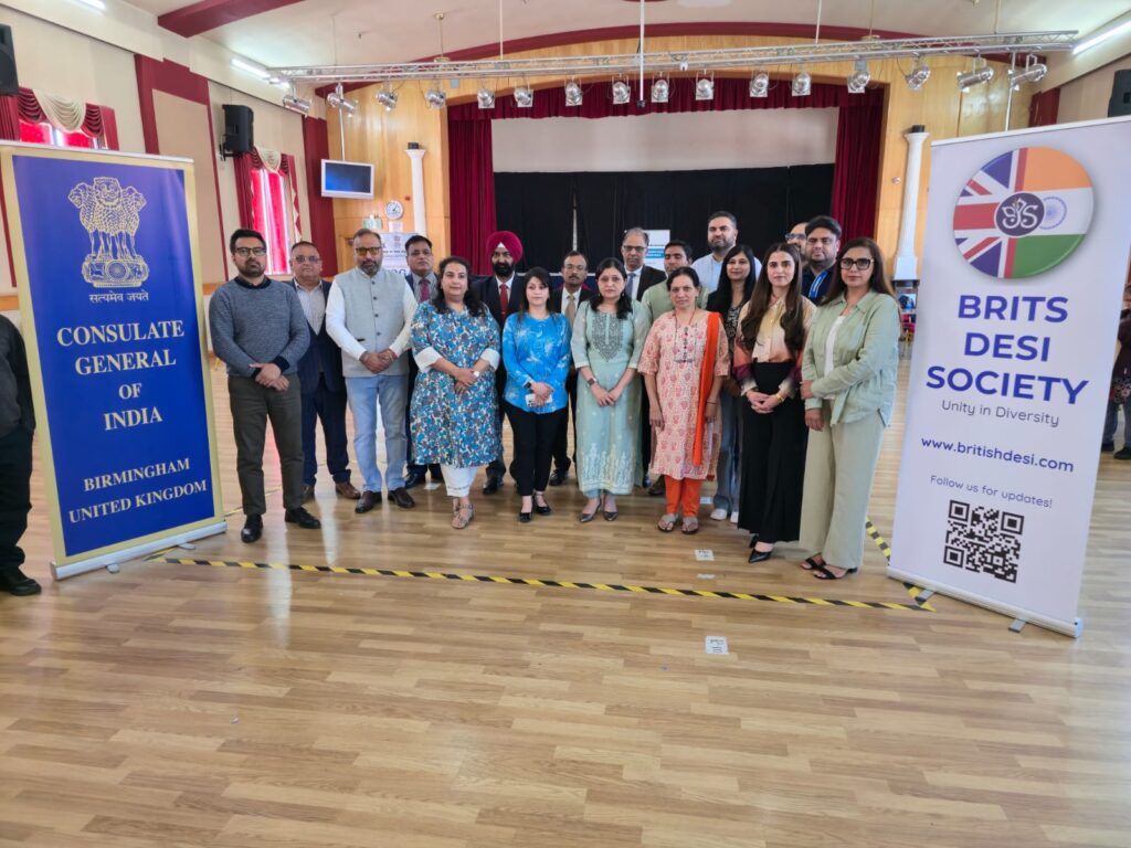 Volunteers and officials from the Indian High Commission and Brits Desi Society