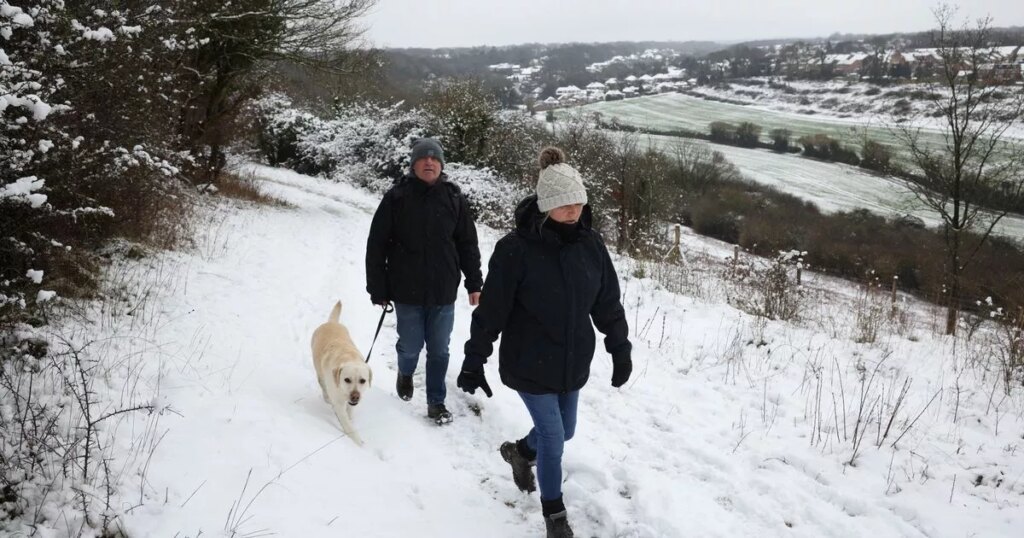 Met Office issues 12-hour snow and ice warning for Kent ahead of New Year’s freeze