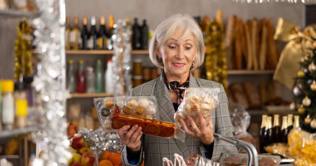 Two problems while shopping that could indicate dementia, experts warn