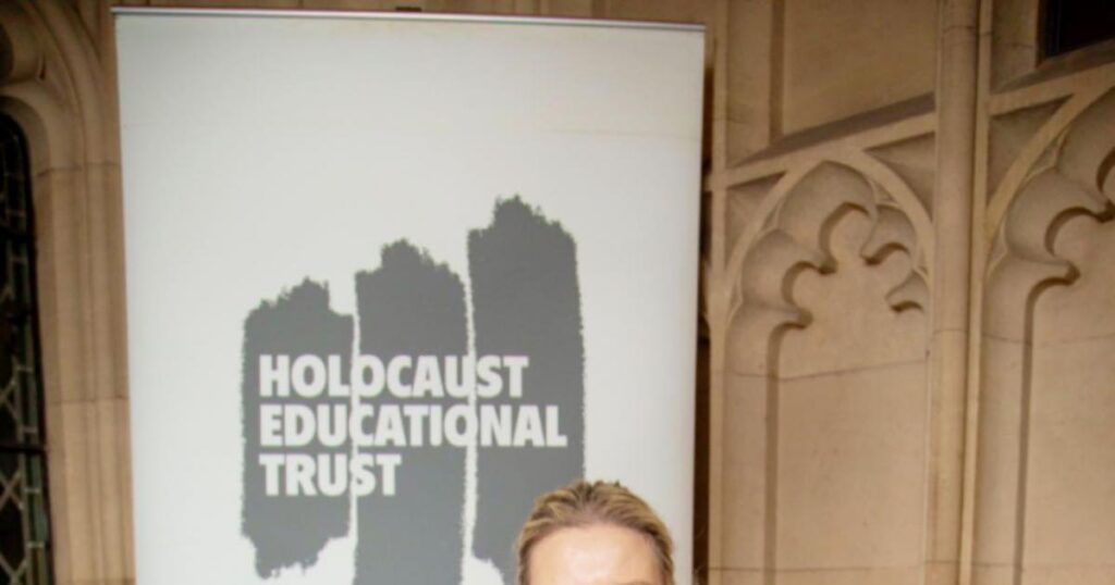 Mims Davies MP signs Holocaust memorial pledge in Parliament