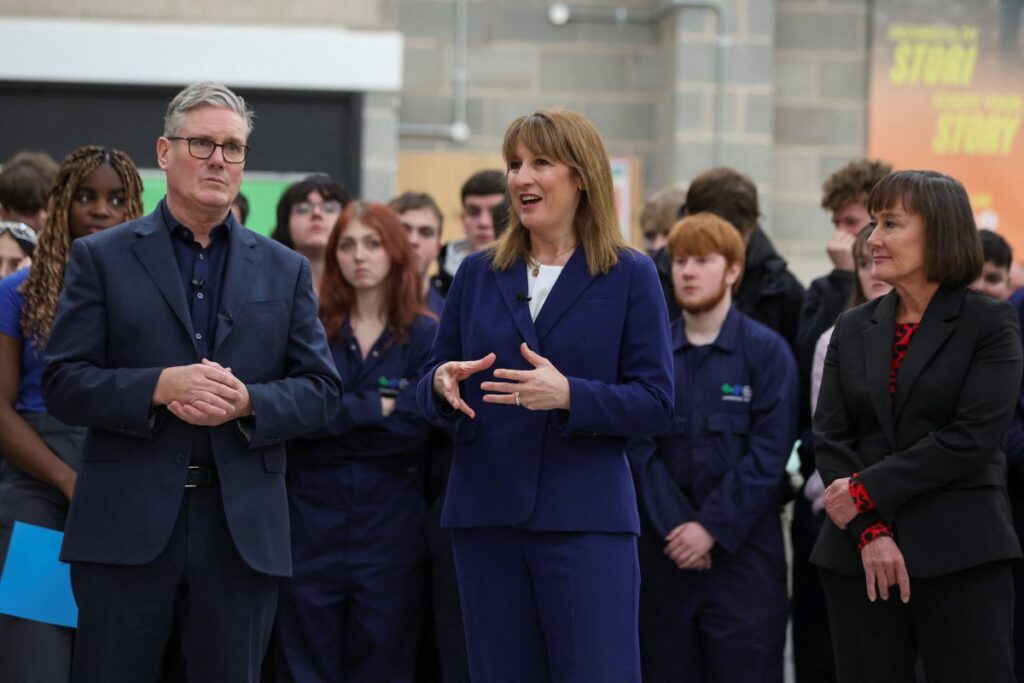 Starmer and Reeves ‘credibility shot’ after pubs tax U-turn