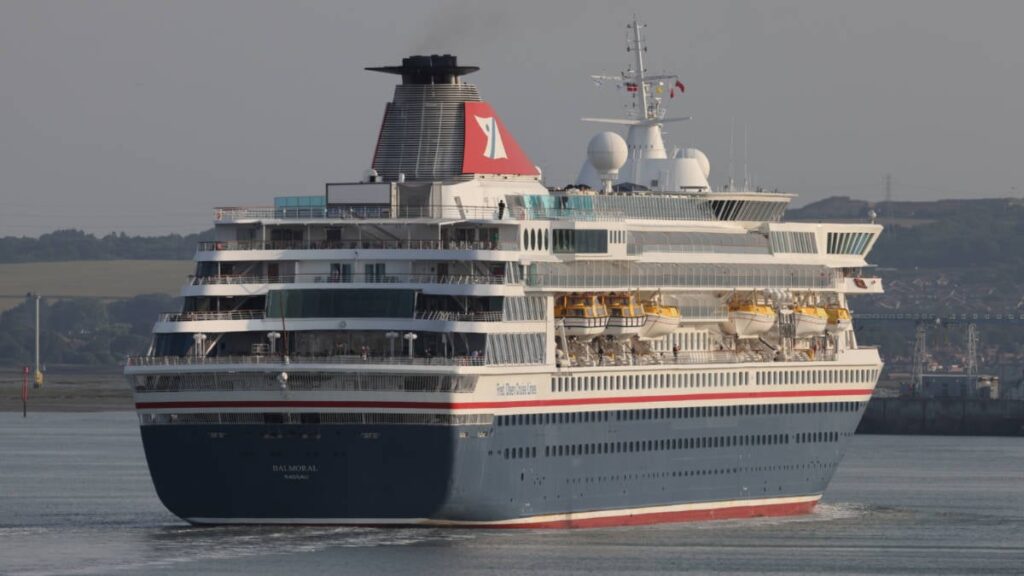 Hundreds Sickened in Gastro Outbreak on UK-Based Cruise Ship