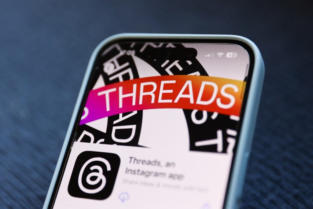 Threads is developing in-message games