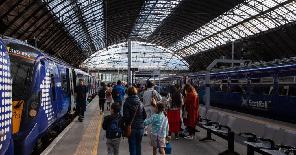 ScotRail to charge £10 minimum fare to tackle ticketless travel
