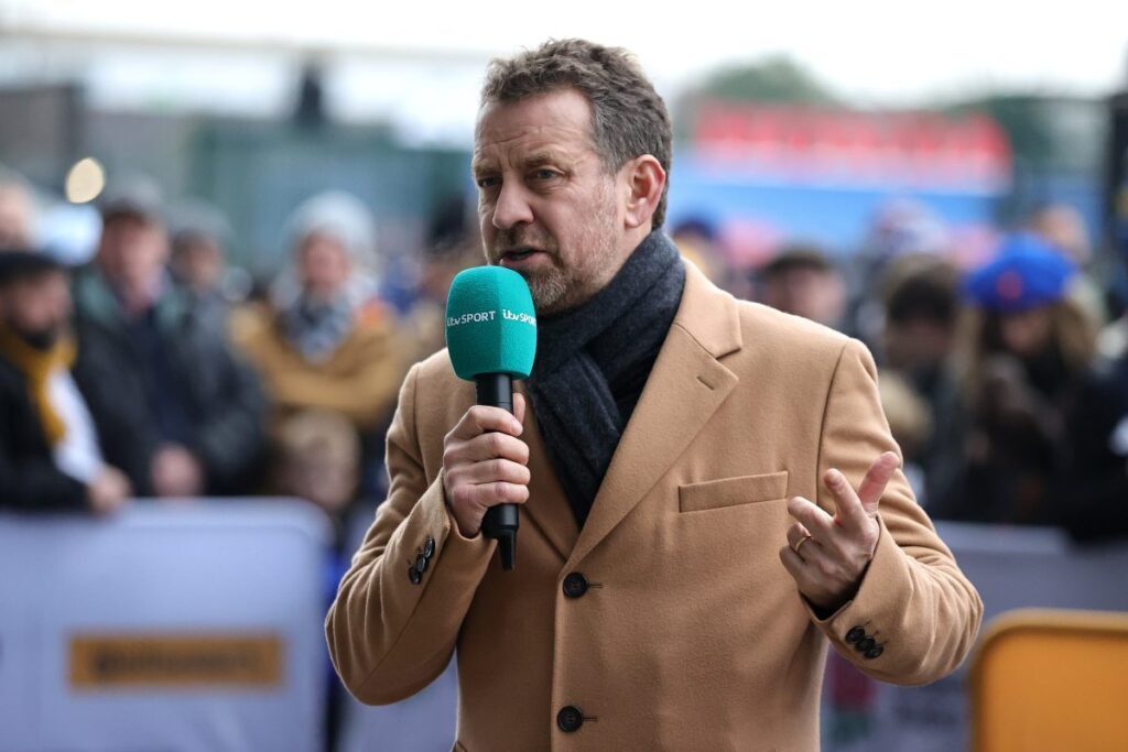 Fans negative towards Samsung and Virgin Atlantic Six Nations ads