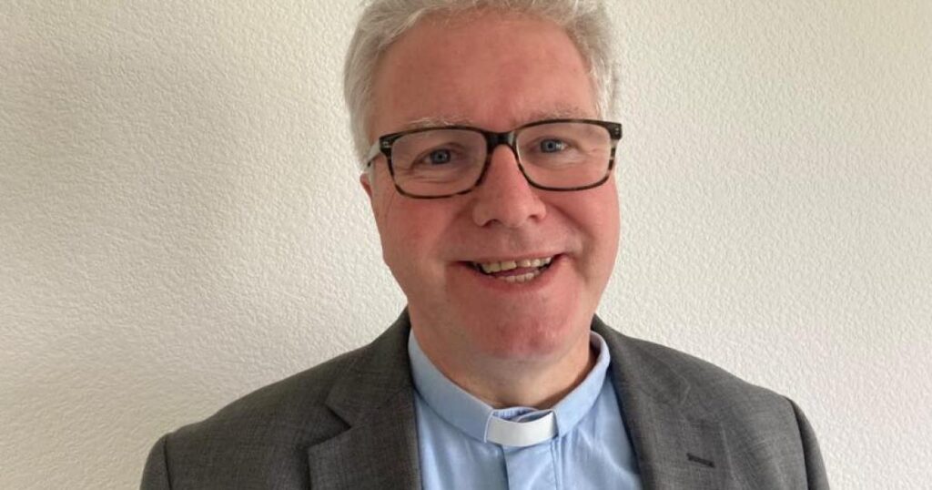 Church of Scotland minister at Glasgow University dies