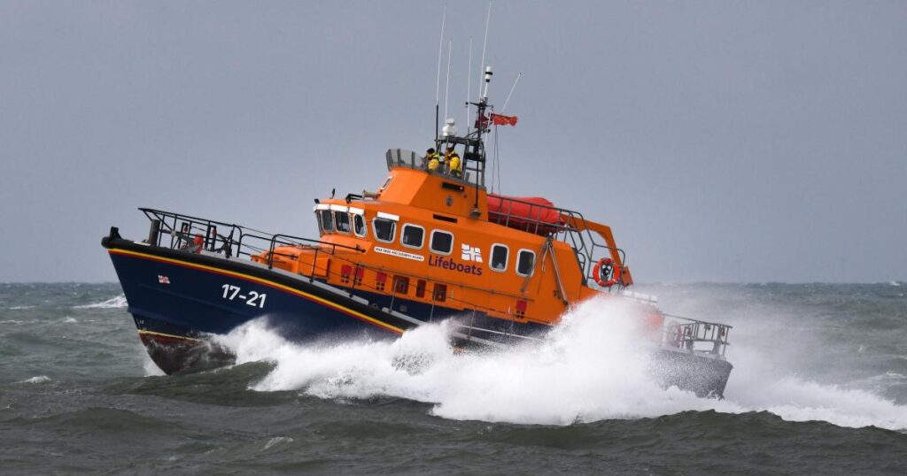 RNLI launches to Worthing Pier in gale force winds