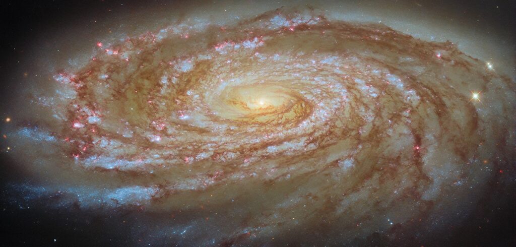 Hubble Captures M88 on Journey to Center of Virgo Cluster