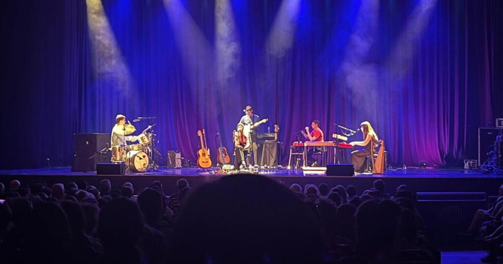 Review of Aldous Harding playing new album at Brighton Dome