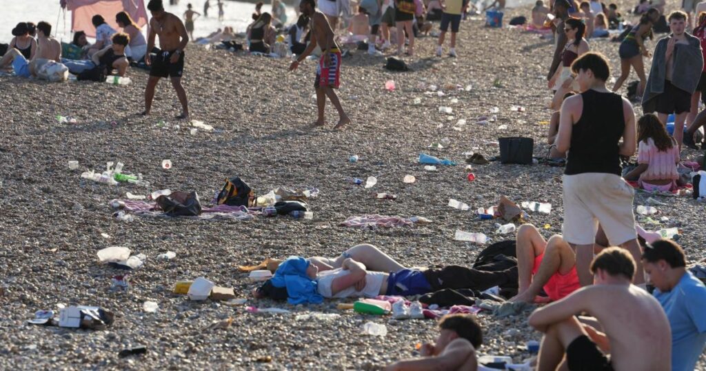 Horror as ‘tonnes’ of rubbish left on Brighton Beach