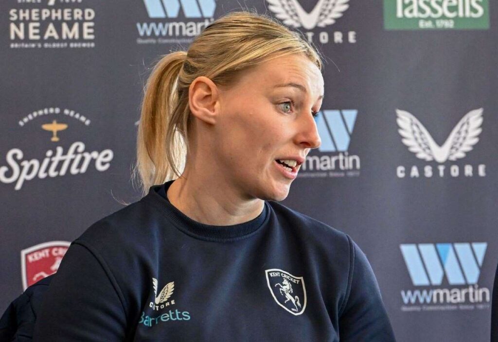 Kent Horses bowled out for 54 in reply to Middlesex Women’s 160-6 in Vitality Blast match at Lord’s