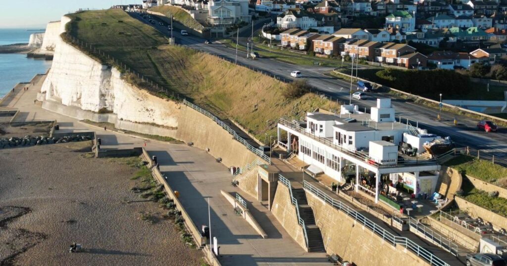 Man reportedly punched outside Whitecliffs cafe in Saltdean