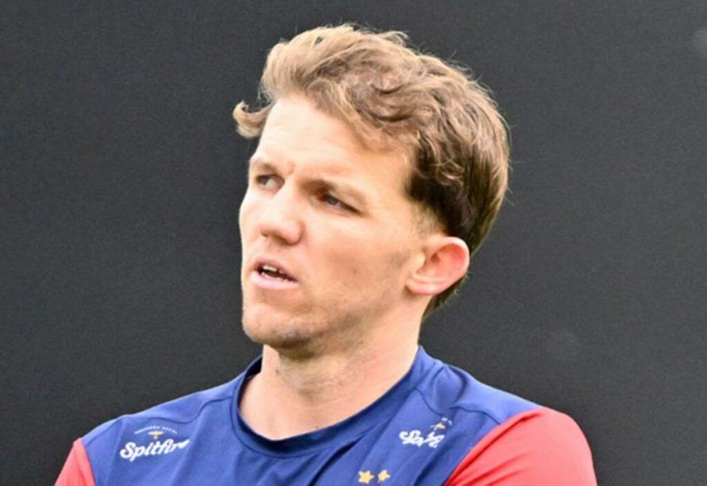 Kent Spitfires (184-9) lost by runs to Essex (187-6) in the Vitality Blast at Chelmsford