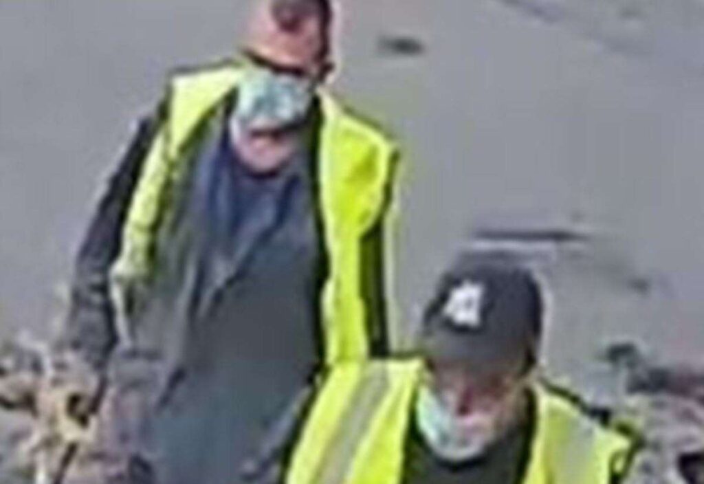 Images released after thieves cut CCTV and stole power cable copper in Strood business raid