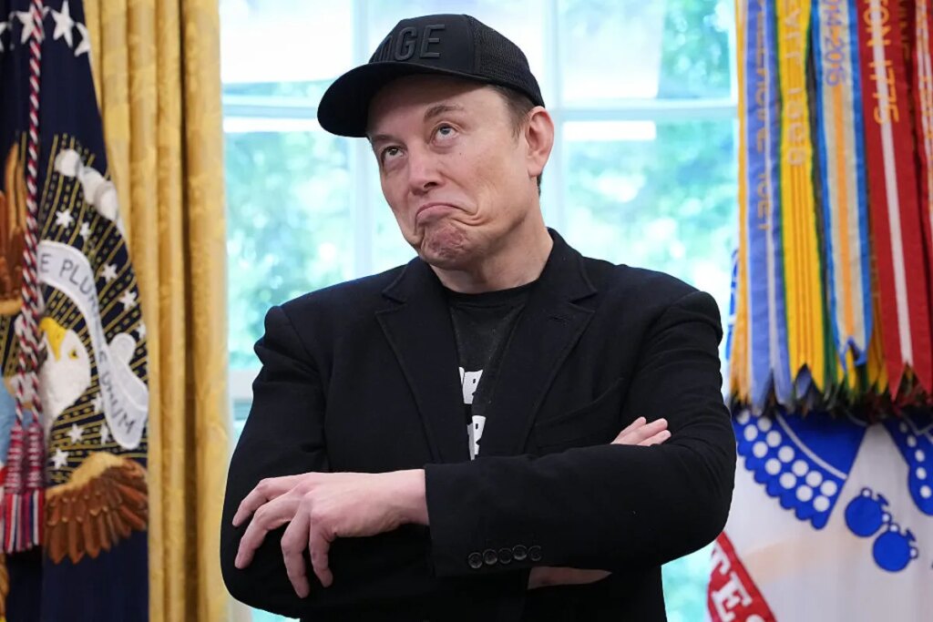 Elon Musk becomes world’s first trillionaire after SpaceX mega float