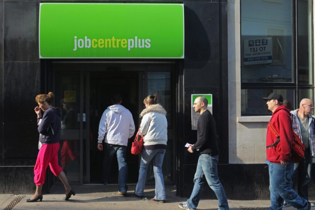 200,000 more Brits to face unemployment this year