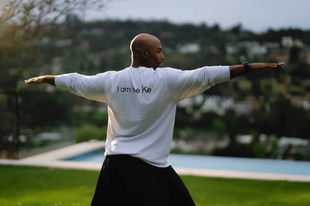 ‘Queer Eye’ life coach Karamo Brown launches Kē, a wellness app featuring his AI digital clone