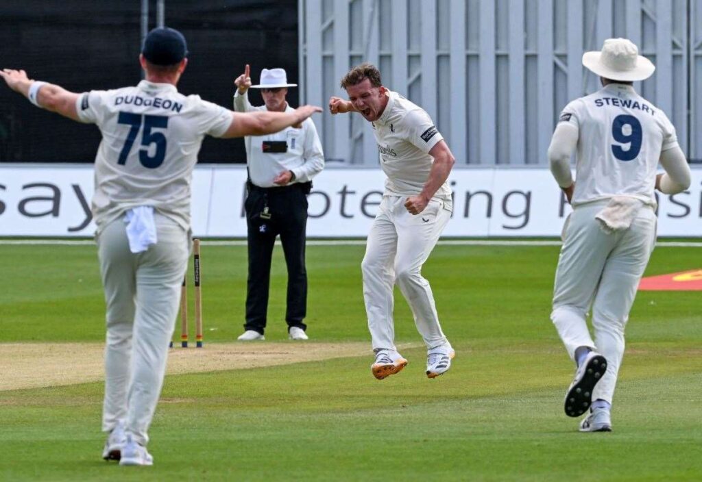 Kent (416) lead Middlesex (319-6) by 97 runs in County Championship at Canterbury