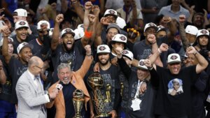 When Is the Knicks Parade? Date, Time & Attendance Details – Hollywood Life