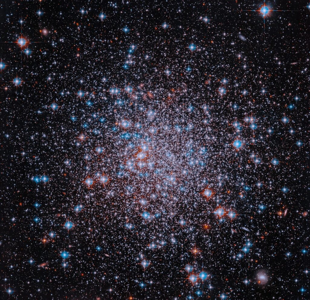NASA’s Hubble Spies Stellar Sparkler for July 4th